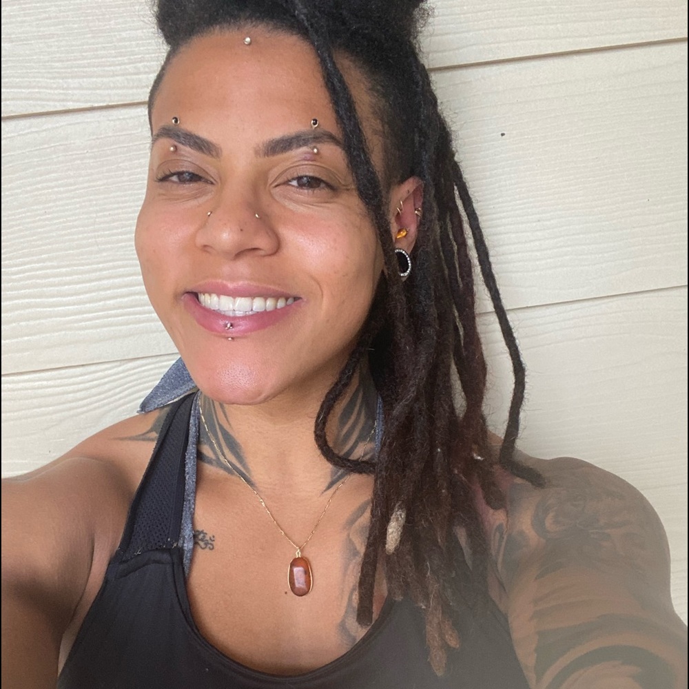 Meet your Posher, Kaela